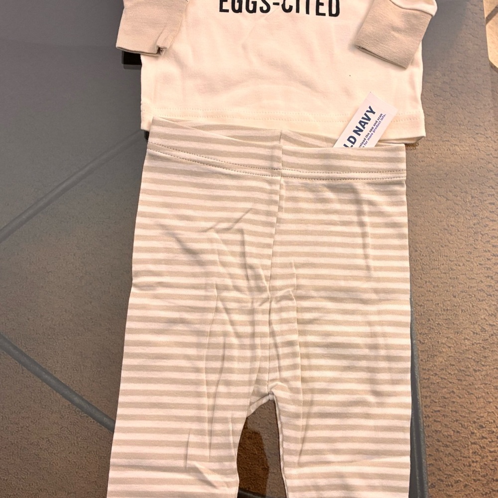 NWT Old Navy Baby Set